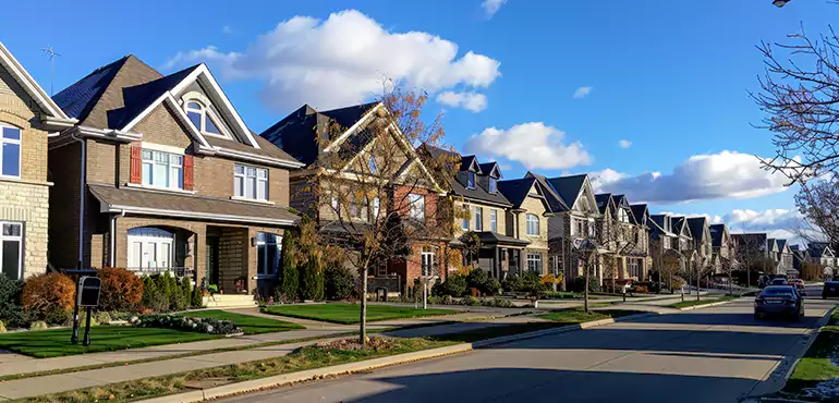 Why Choose Us for Selling Your Foreclosed House in Warren, MI?