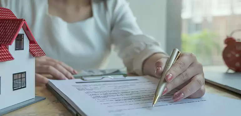 We Buy Homes to Help You Pay Off Debt – No Repairs or Upgrades Needed in Warren, MI